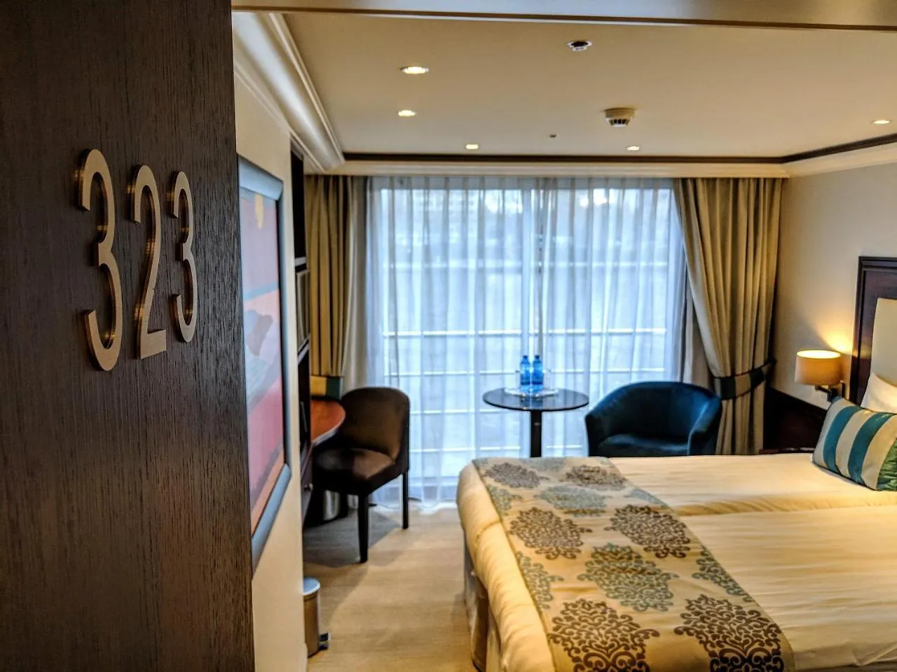 Botel Select Ms Charles Dickens - Cologne Hotel